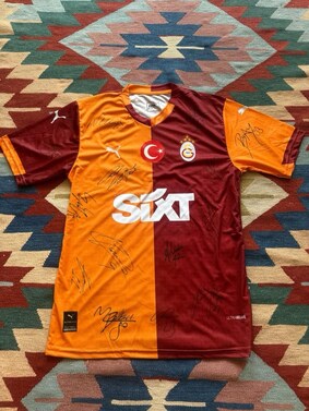 Second Hand Galatasaray Jersey (Size L/40)