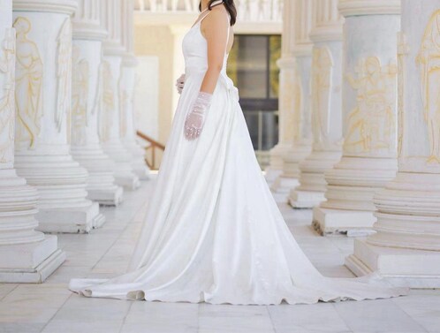 CUSTOM MADE SATIN WEDDING DRESS FOR URGENT SALE